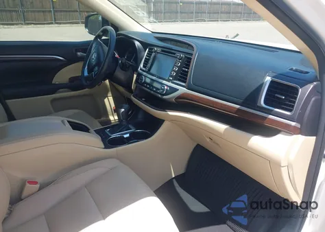 2016 Toyota Highlander Limited Platinum V6 z USA, uszkodzony, nr VIN 5TDYKRFH2GS138399